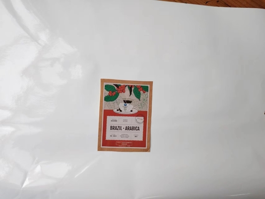 Identificação do produto com adesivos profissionais na etiqueta da embalagem